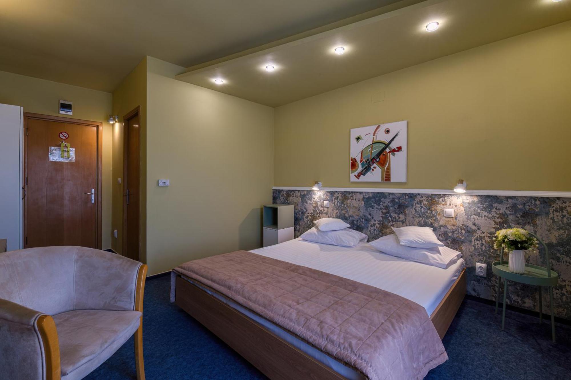 Hotel Torontal Timisoara Esterno foto