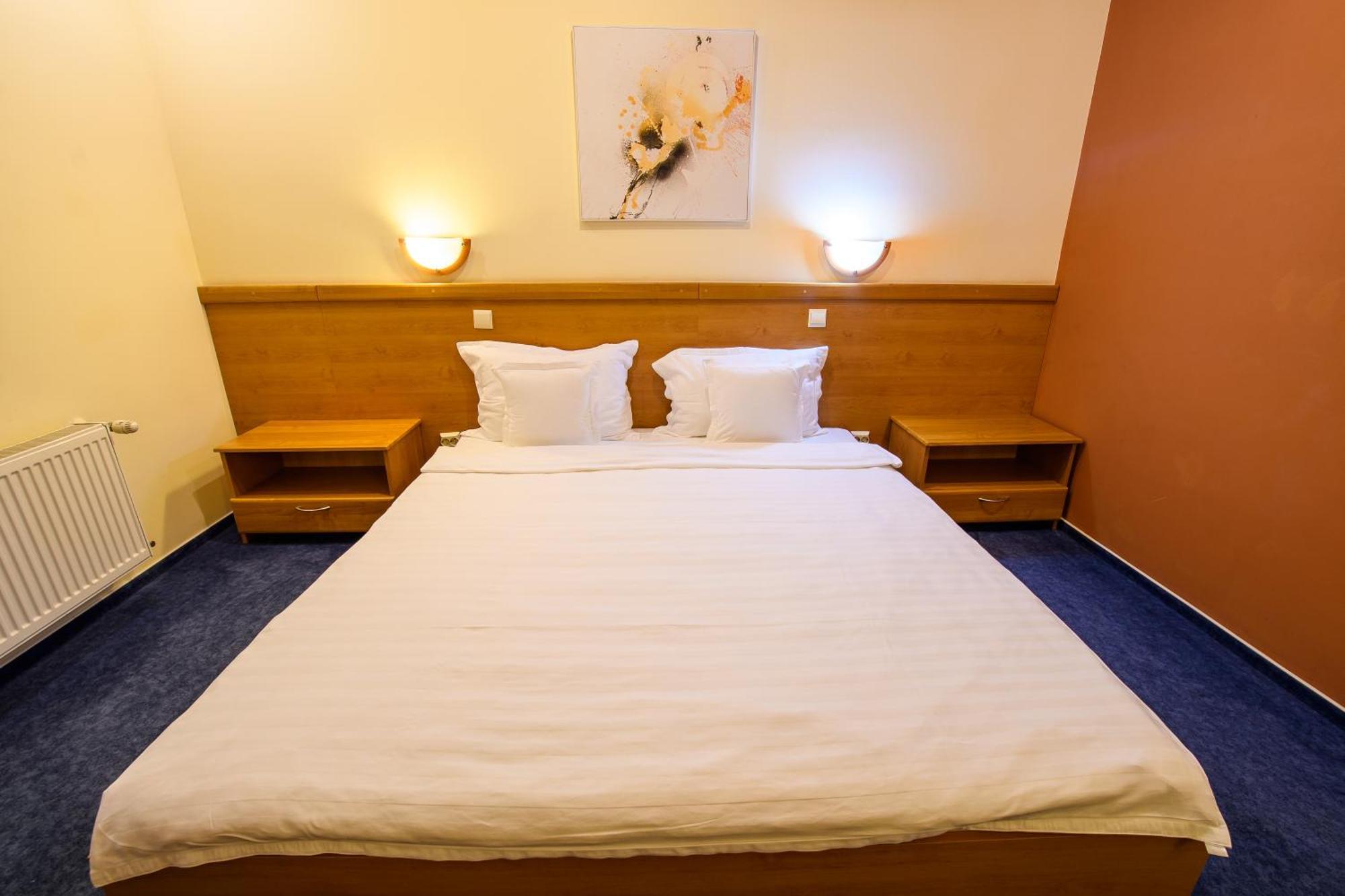 Hotel Torontal Timisoara Esterno foto