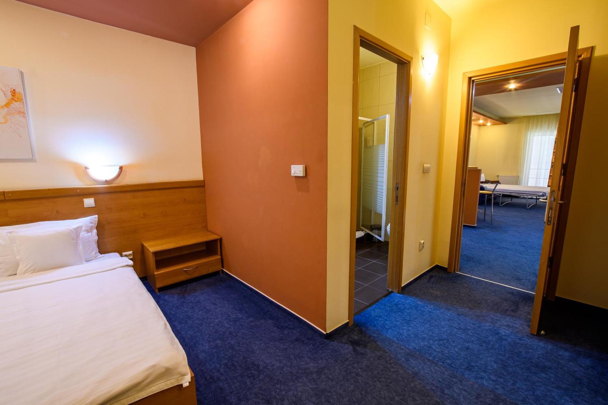 Hotel Torontal Timisoara Esterno foto