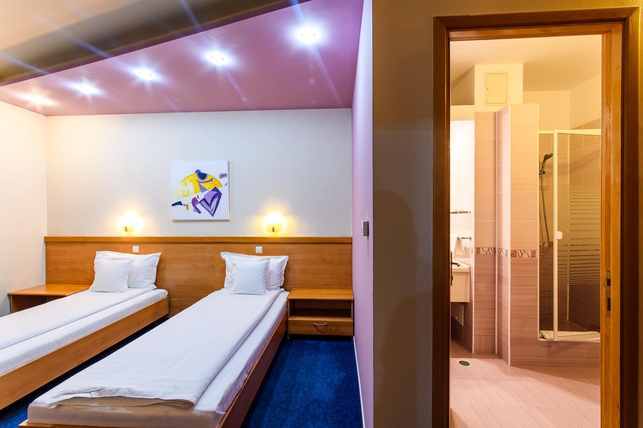 Hotel Torontal Timisoara Esterno foto