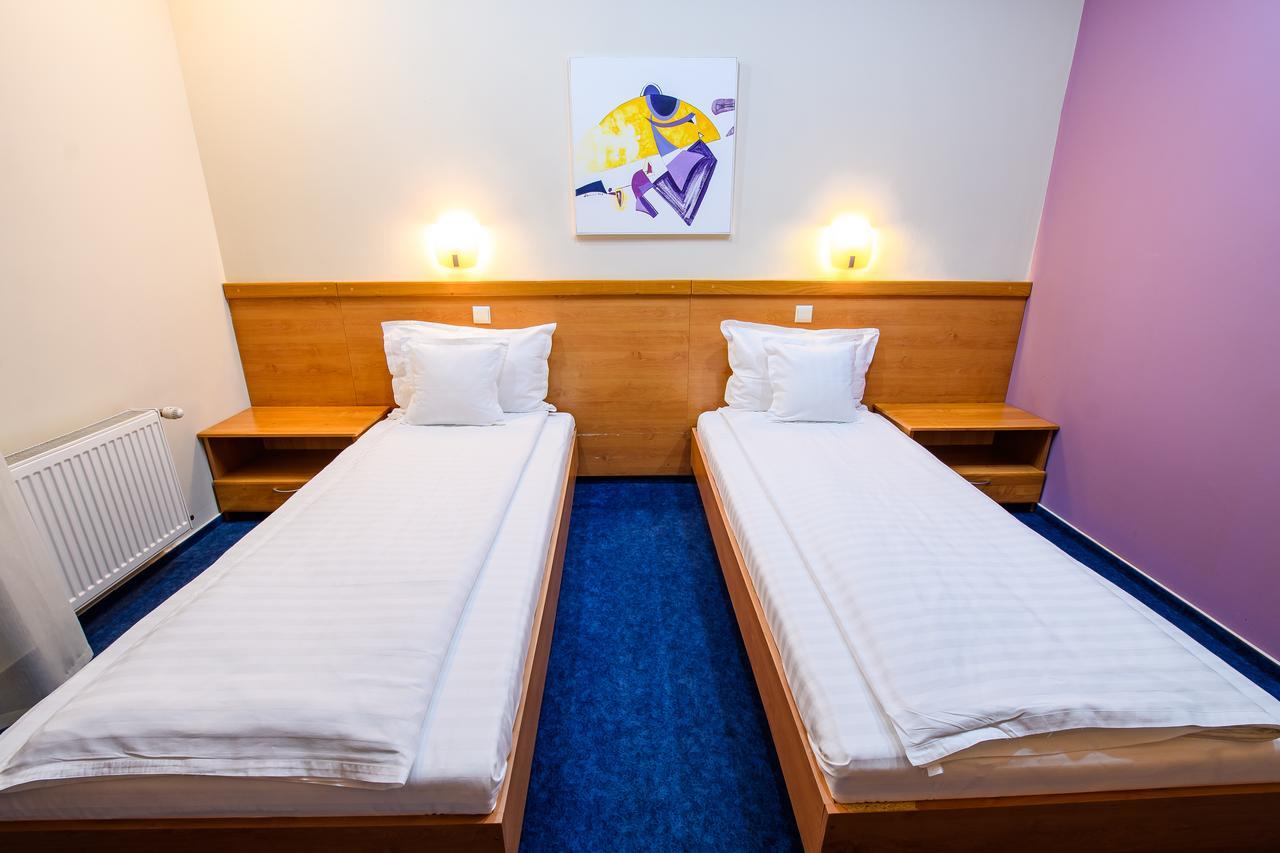 Hotel Torontal Timisoara Esterno foto