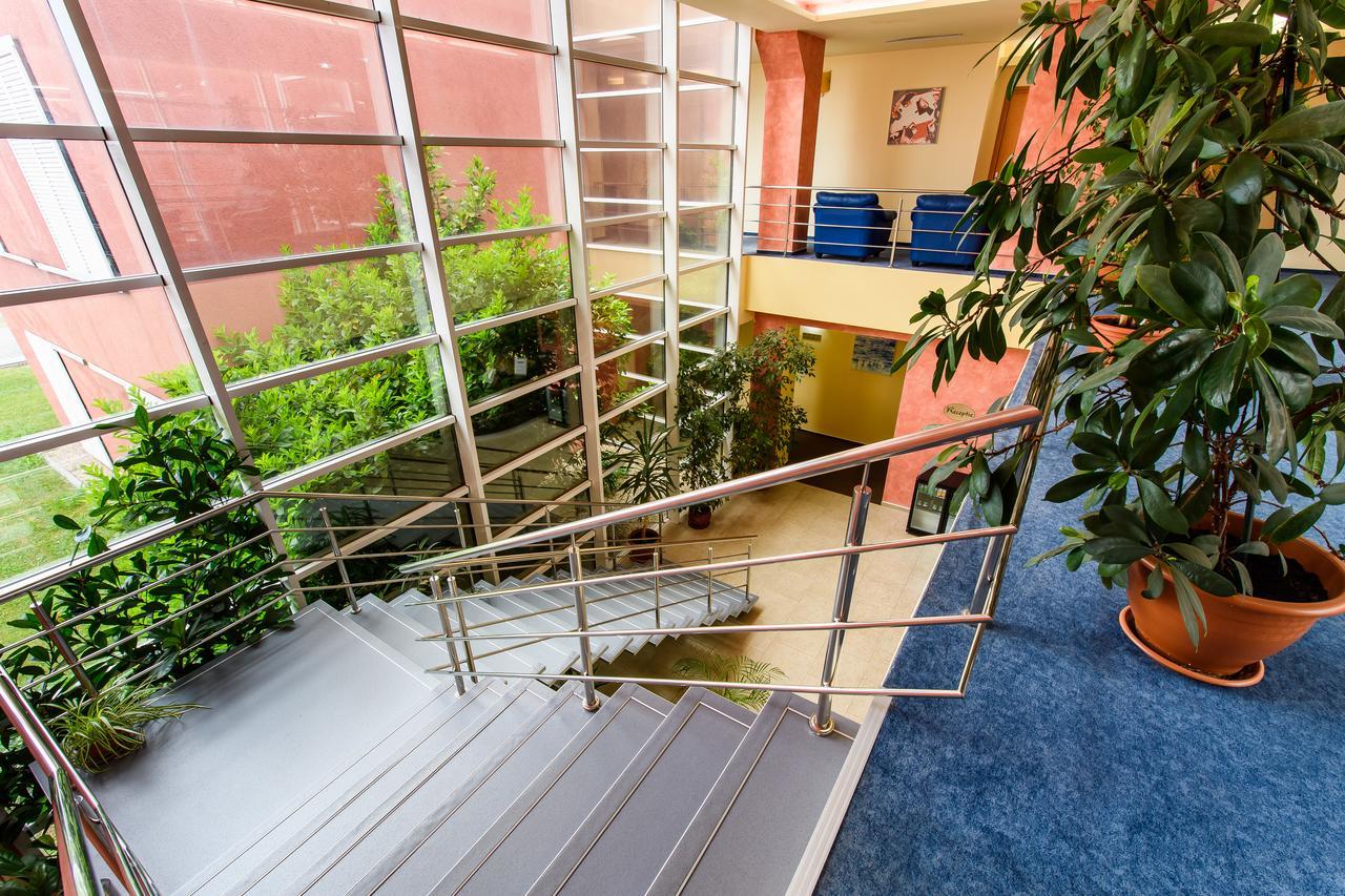 Hotel Torontal Timisoara Esterno foto