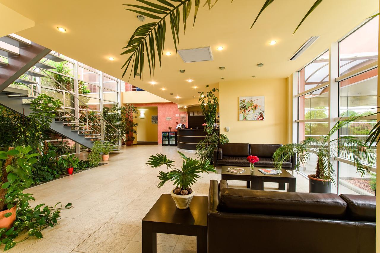 Hotel Torontal Timisoara Esterno foto